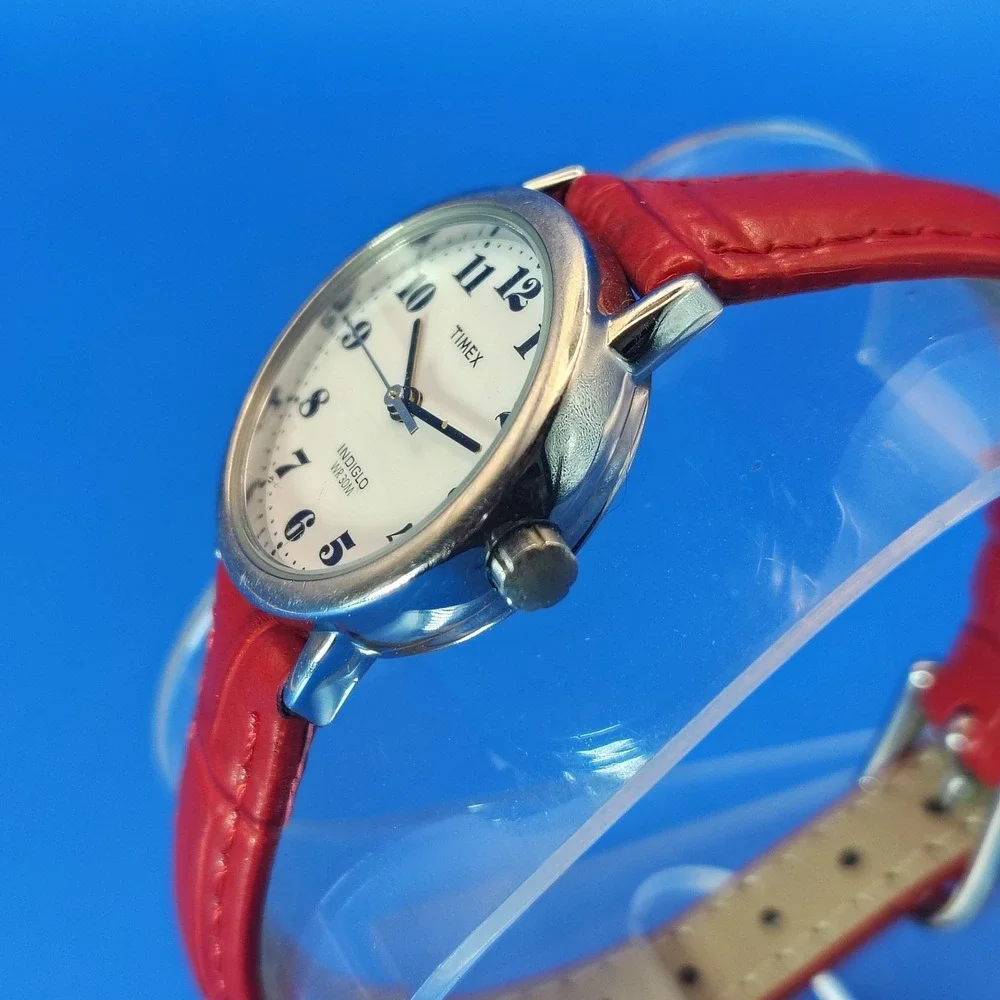 Vintage 2002 Timex Indiglo Classic 25mm Women's‎ Quartz Watch New Leather Strap